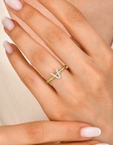 TY 3088 Altın V Harfi Yüzük Sarı Altın