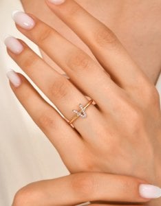 TY 3088 Altın V Harfi Yüzük Rose Altın