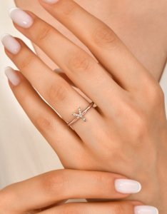 TY 3116 Altın Y Harfi Yüzük Rose Altın