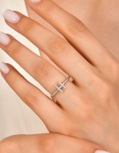 TY 3120 Altın H Harfi Yüzük Beyaz Altın