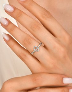 TY 3119 Altın G Harfi Yüzük Beyaz Altın