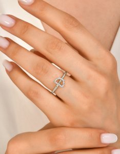 TY 3117 Altın D Harfi Yüzük Beyaz Altın